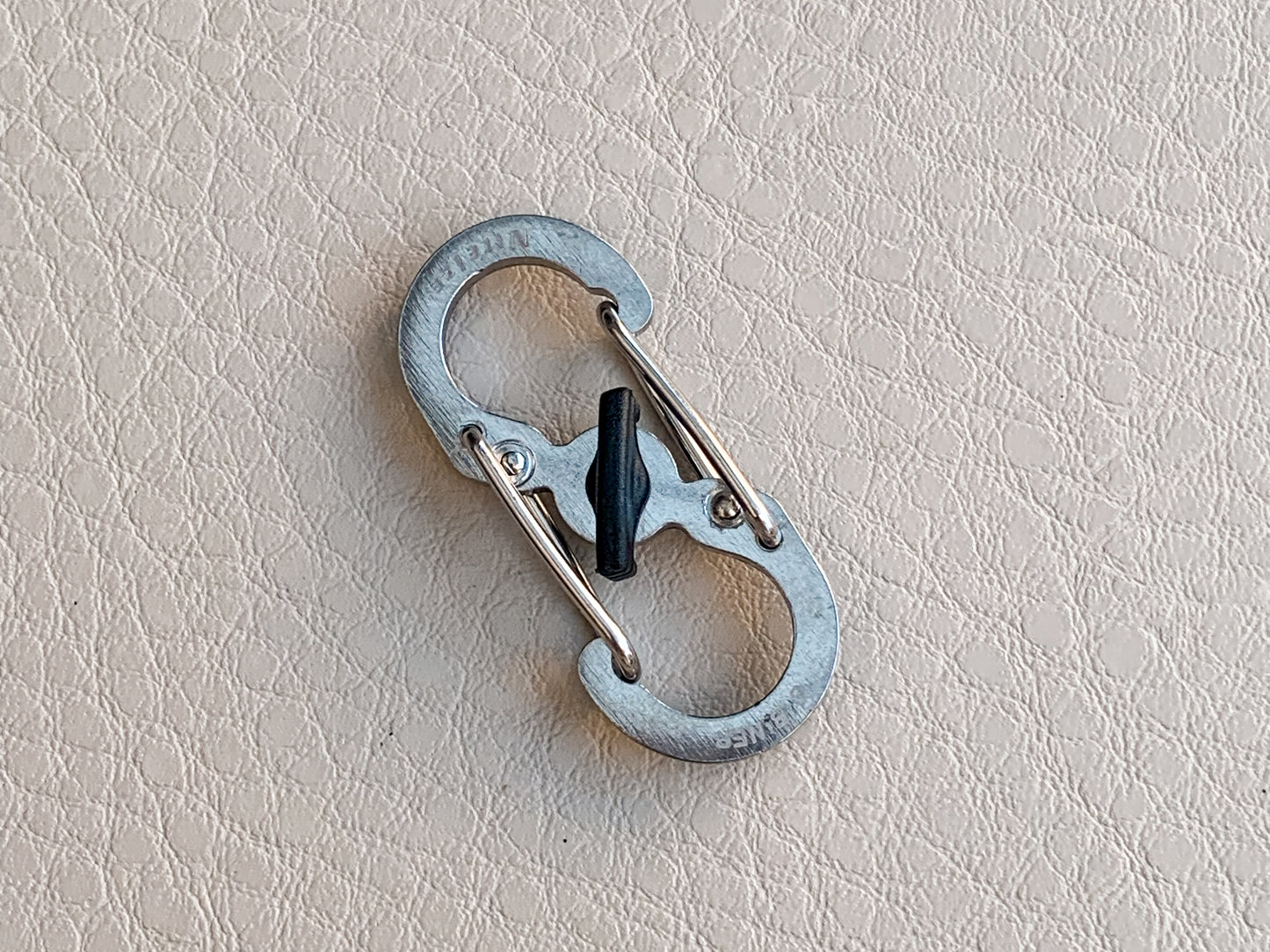 NiteIze S-Biner MicroLock - biztonságos acél karabiner