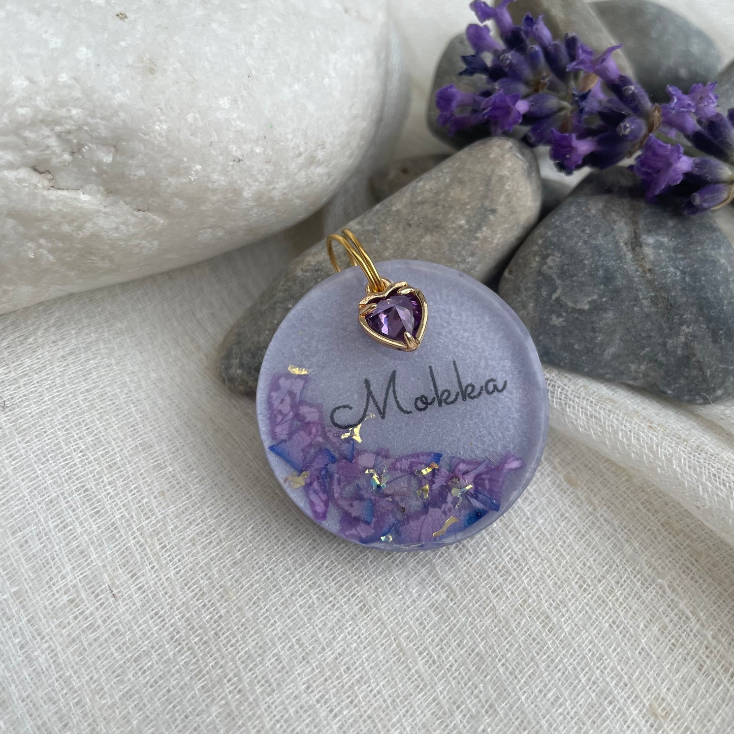 Lavender Dream - egyedi epoxy kutyabiléta