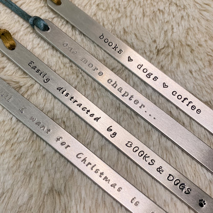 Moxy tags - egyedi könyvjelző - One more chapter