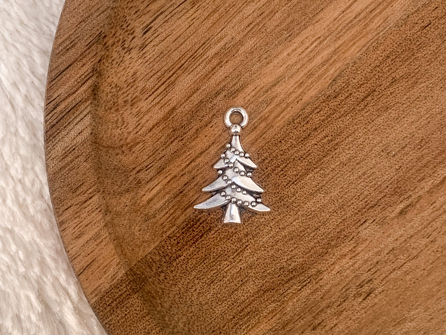 Moxy tags - Charm- ezüst fenyő