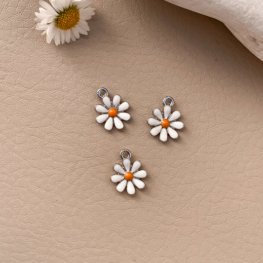 Charm - Daisy