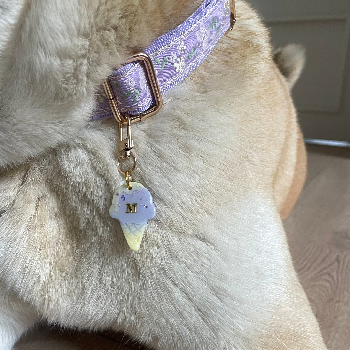 Paw charm - white