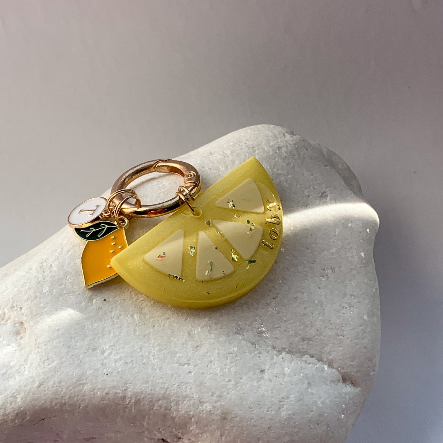 Limoncello - egyedi epoxy kutyabiléta