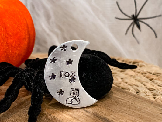 Moxy tags - Night hunter -  kézzel készült egyedi kutyabiléta